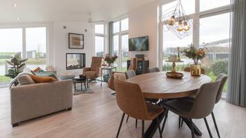 House | Dining