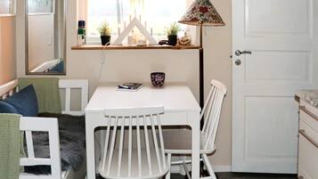 House | Dining