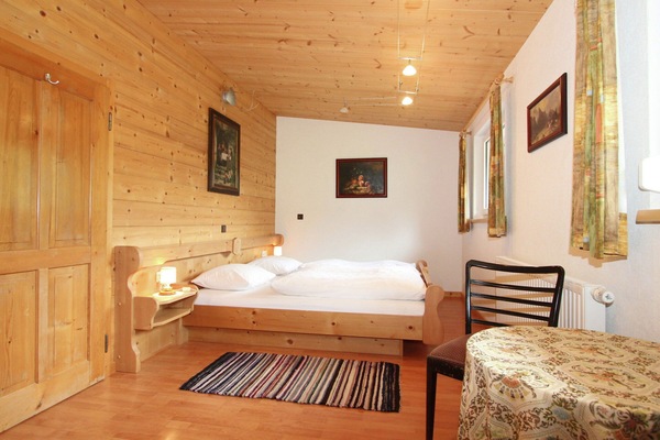 Apartment | 3 bedrooms, individually furnished, bed sheets