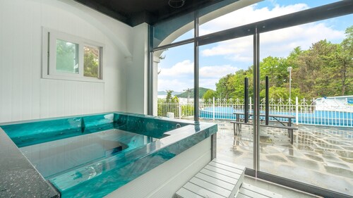 Ganghwa Giverny Spa Pension
