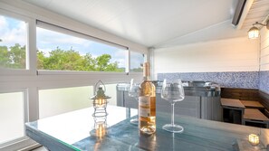 Basic Room, 1 Bedroom (Rosemary) | 1 bedroom, free WiFi - Ganghwa Giverny Spa Pension (Incheon)