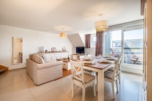Apartment | Interior - Coastal Retreat With Balcony (Koksijde)