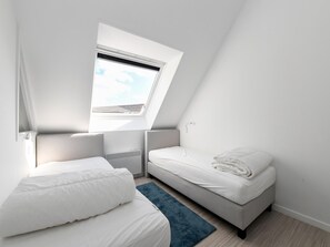 House | 2 bedrooms, individually furnished - Holiday Home in Koksijde With Garden & BBQ (Koksijde)