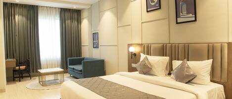Premium bedding, desk, rollaway beds, free WiFi