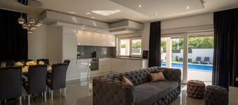 Modern Villa Sabun/2 With Pool and Jacuzzi