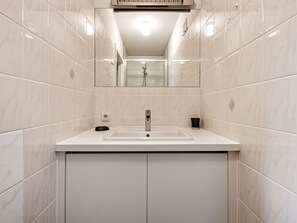 Apartment | Badezimmer | Dusche