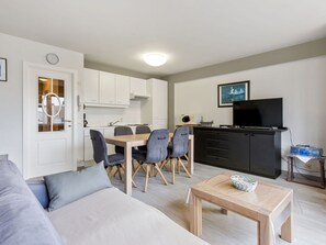 Apartamento | Cozinha privada | Micro-ondas, cafeteira/chaleira