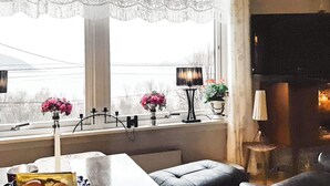 House | Water view - 6 Person Holiday Home in Aram (Vanylven)