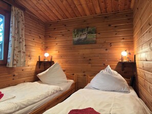 獨棟房屋 | 2 間臥室、布置獨特、床單