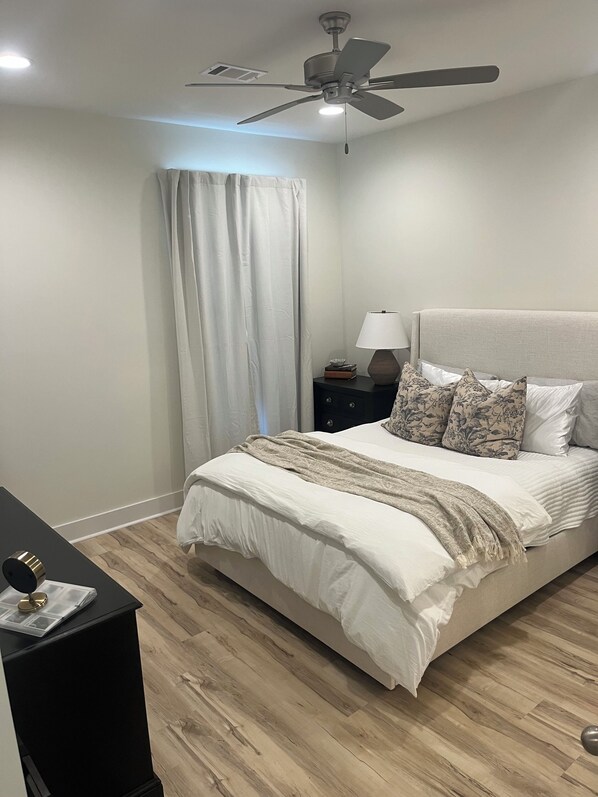 3 chambres, fer et planche à repasser, Wi-Fi gratuit, draps fournis