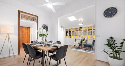 Heritage 5BR Queenslander - Minutes walk to CBD & South Bank