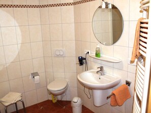 Apartment | Bathroom
