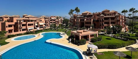 Apartment | Pool | Outdoor pool