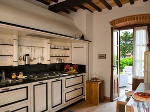 House | Private kitchen - Belvilla by OYO Villa Charme (Barberino Tavarnelle)