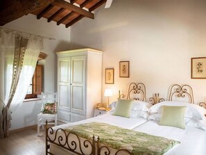 Hus | 6 soverom, individuelt innredet og sengetøy