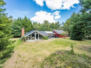 Exterior - 6 Person Holiday Home in Blavand (Blavand)