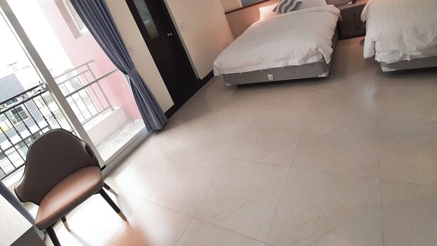 Suite, Non Smoking, Private Bathroom | 3 bedrooms, down comforters, WiFi (free) - Lollipop (Taitung)