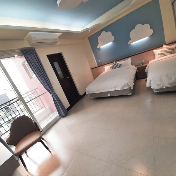 Suite, Non Smoking, Private Bathroom | 3 bedrooms, down comforters, free WiFi - Lollipop (Taitung)