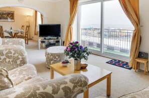 Fernseher, Stereoanlage