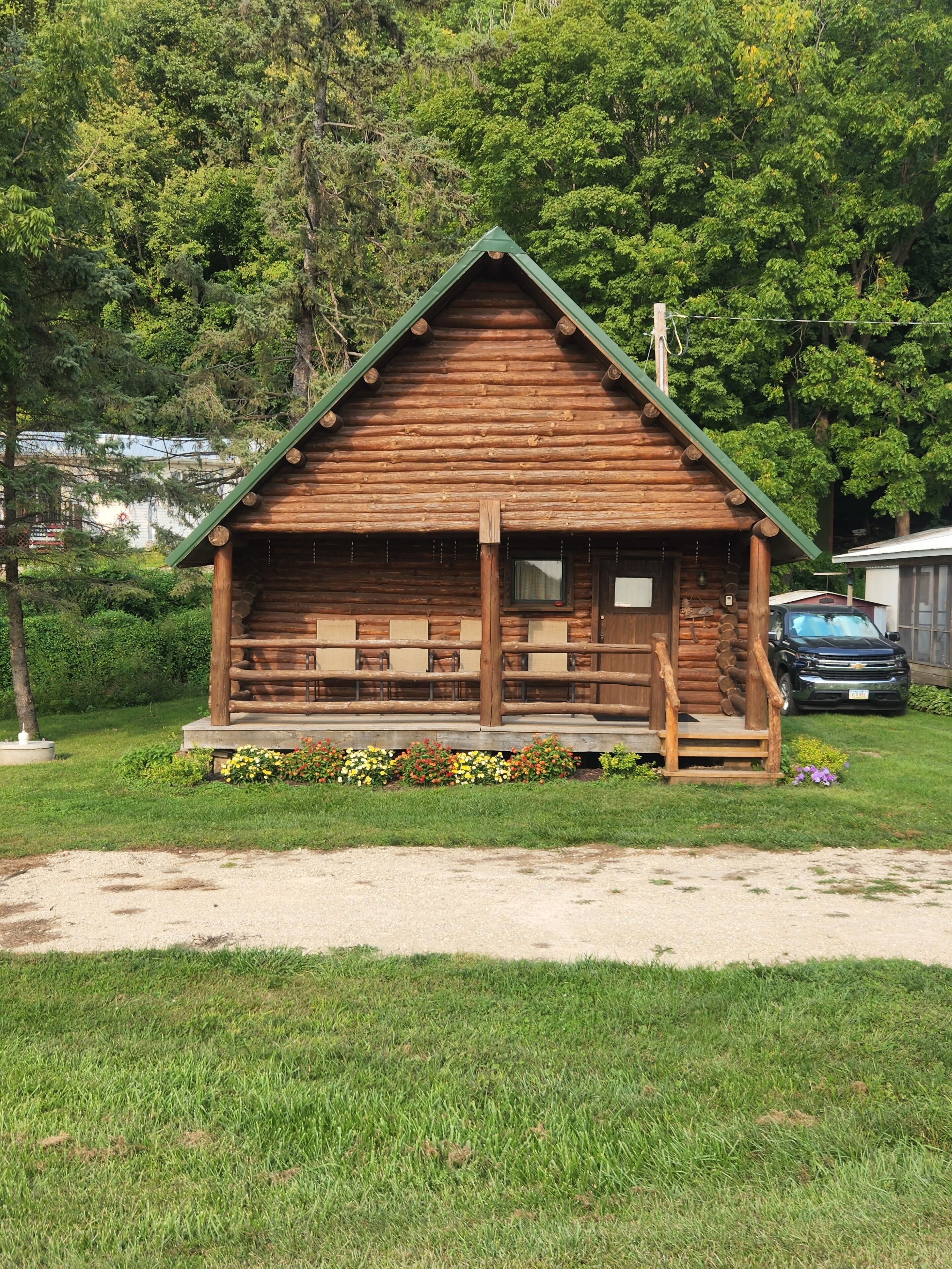 Cozy Cabin with boat slip! Attn Boaters and fishermen!