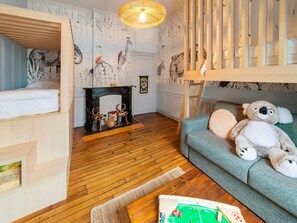 House | Living area - Spacious Holiday Home in Vielsam With Garden (Vielsalm)