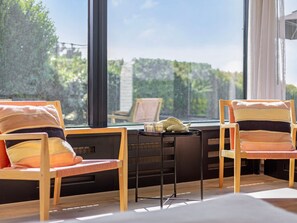 5 bedrooms, bed sheets - Spacious Villa in Kamperland Near Lake (Kamperland)