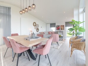 House | Dining