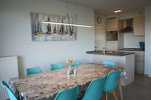 Apartment | Dining - Apartment in Nieuwpoort Near the Marina (Nieuwpoort)