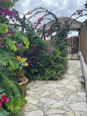 Property grounds - Saphir et sa Piscine à Débordement 3D Avec Bar à Punch Intégré (Saint-Joseph (Martinique))