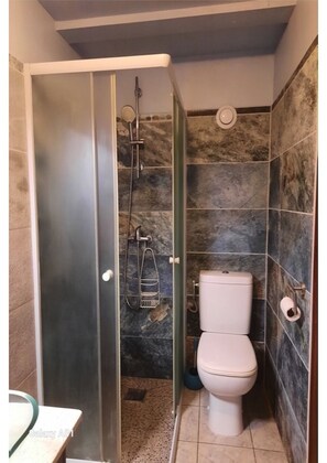 淋浴設備、風筒、提供毛巾、番梘