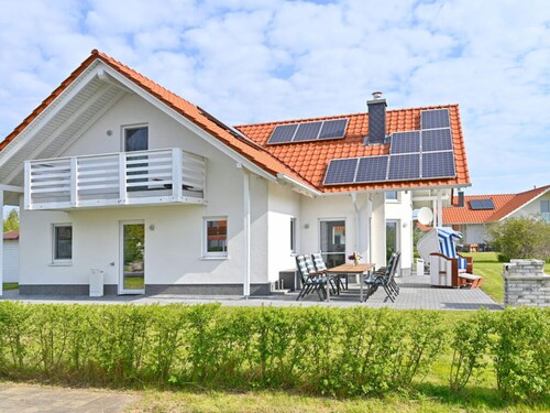 "flotsam" Modern Retreat