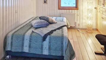 House | 3 bedrooms, individually furnished