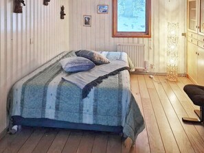 House | 3 bedrooms, individually furnished - 4 Person Holiday Home in Grodinge (Grodinge)