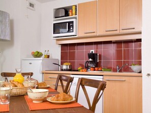 Apartment | Eigene Küche | Hochstuhl