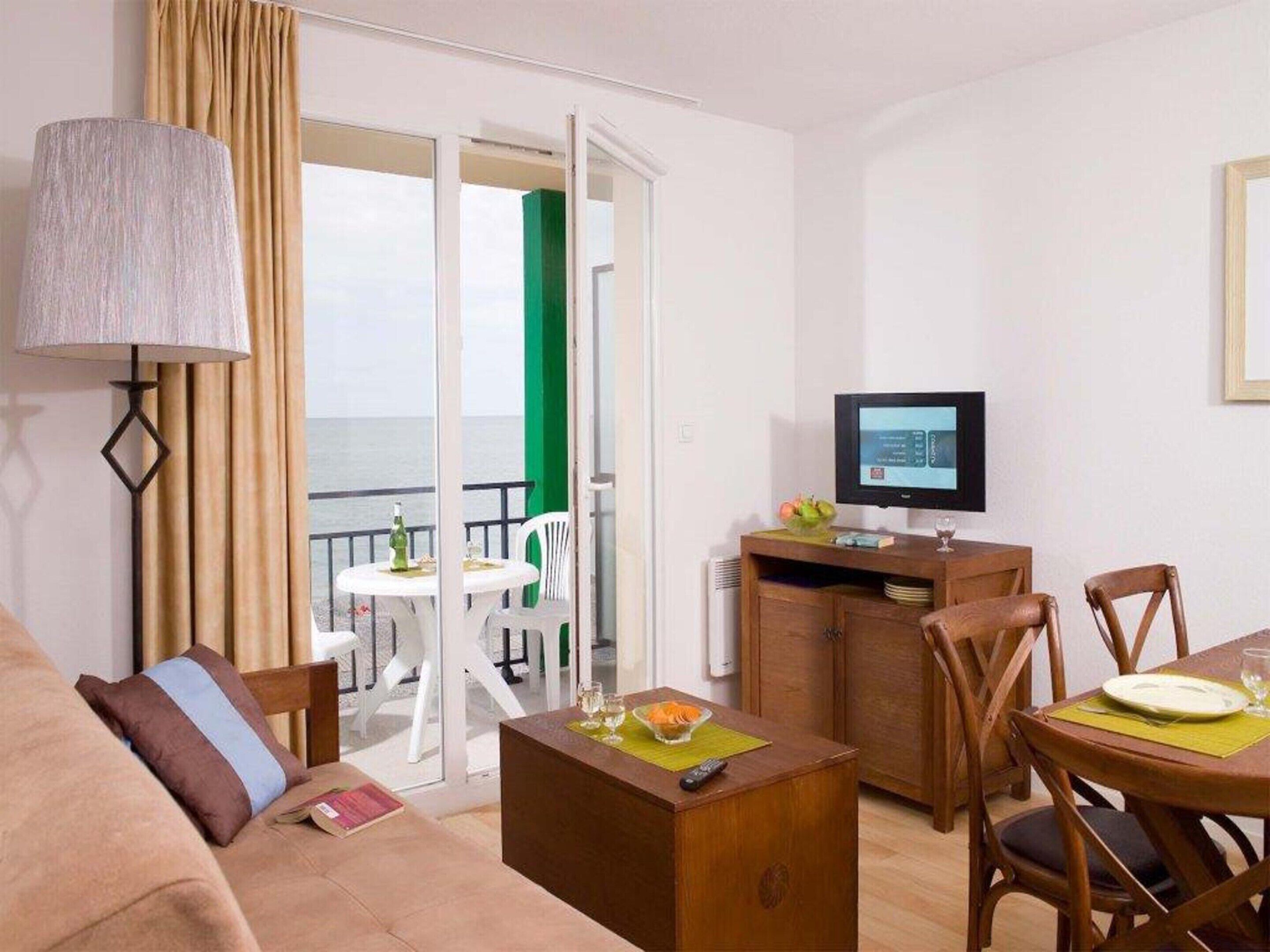 غرفة المعيشة