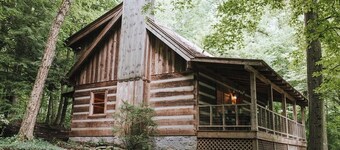 NEW Creekside Hollybrook Cabin- 11 miles to DT Knox, but feels like the smokies!