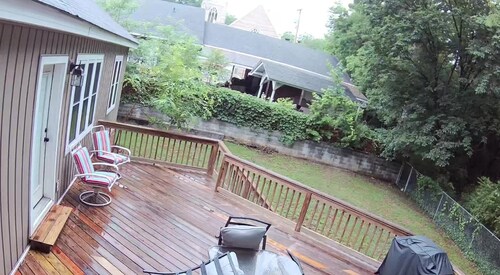 Spacious 4 bedroom Downtown Clarksville