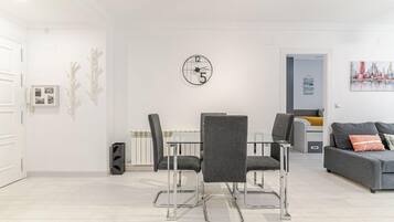 House | Dining
