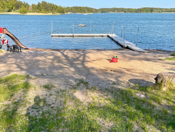 House | 3 bedrooms, individually furnished