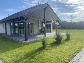 Exterior - Welcoming Holiday Home by the Baltic Sea (Niesgrau)