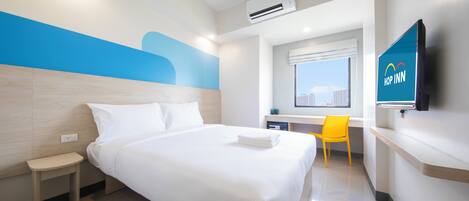 Standard Double Room | Down comforters, in-room safe, desk, laptop workspace