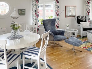 House | Dining