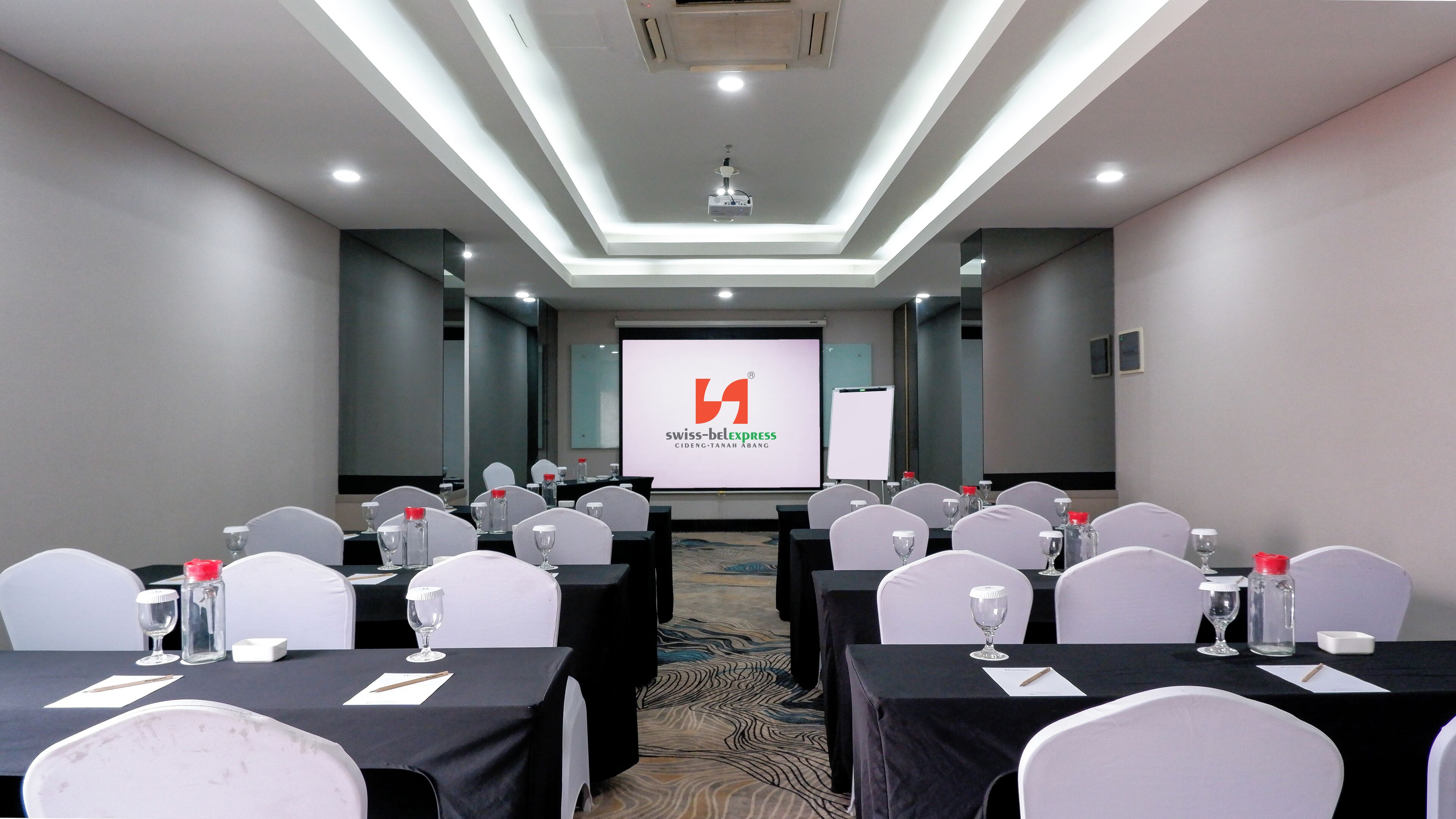 Photo - Swiss-Belexpress Cideng