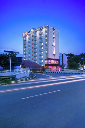 Front of property - Swiss-Belexpress Cideng (Jakarta)