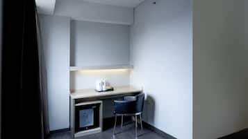 Chambre Familiale | 1 chambre, coffres-forts dans les chambres, bureau, rideaux occultants