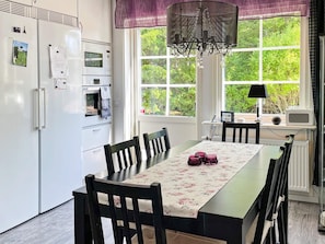 House | Dining