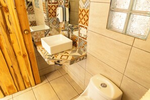 Dusche, Handtücher, Seife, Toilettenpapier
