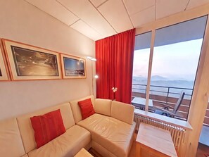 Apartment | Living room