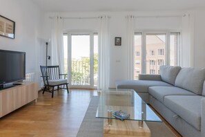TV - Casa Mar Apartment - 1 bedroom 4 pax - Next to the sea - FREE WIFI (Barcelona)