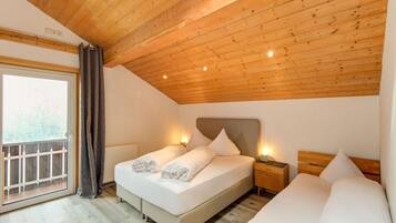 10 bedrooms, bed sheets